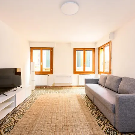 Palazzina Pistor 1st Floor By Sarlux Apartament