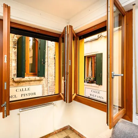 Apartament Palazzina Pistor 1st Floor By Sarlux *