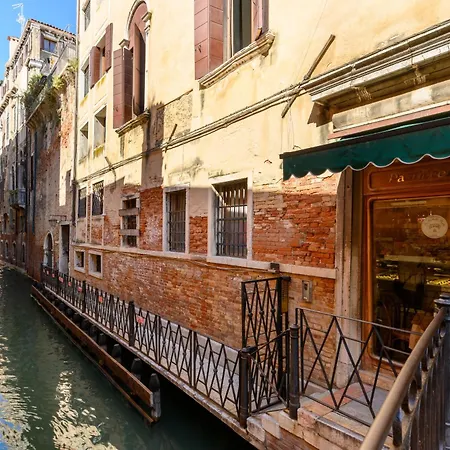 Palazzina Pistor 1st Floor By Sarlux