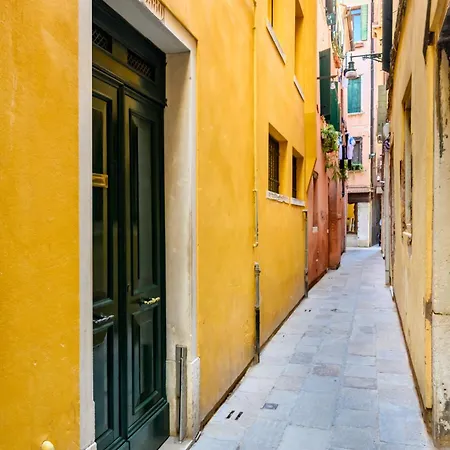 Apartament Palazzina Pistor 1st Floor By Sarlux *