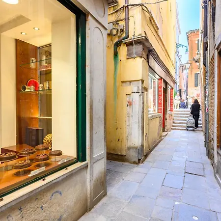 Palazzina Pistor 1st Floor By Sarlux